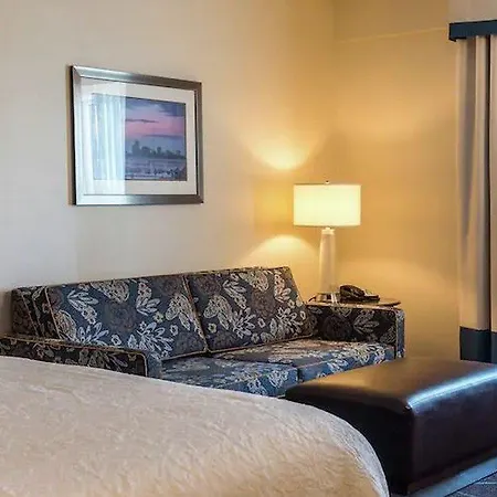 Hampton By Hilton Airport Hotel Ottawa