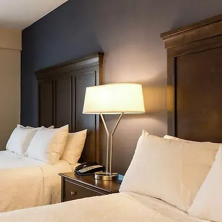 Hampton By Hilton Airport Hotel