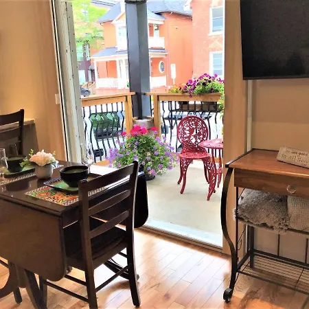Downtown Executive Retreat With Private Balcony Near Bank Street - Sleep Max 2 Apartment *