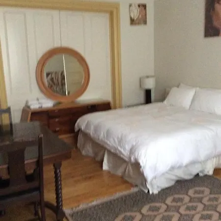 Bed & Breakfast Gold Door 2*