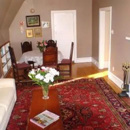 Ashbury House Bed & Breakfast