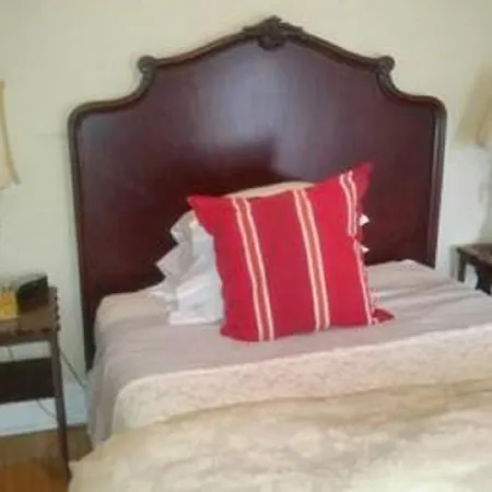 Bed & Breakfast Ashbury House 4*
