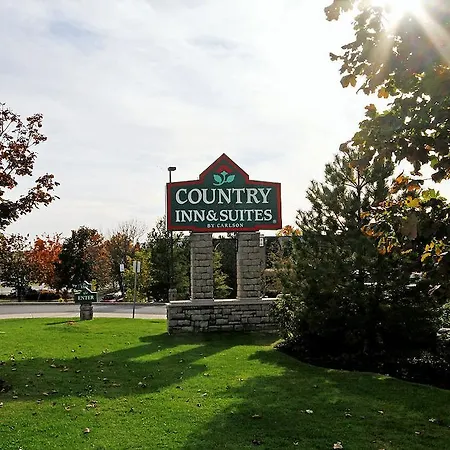 Hotel Fairfield & By Marriott Kanata 3*