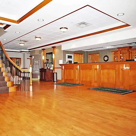 Fairfield & By Marriott Kanata Hotel 3*