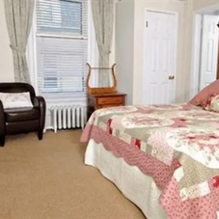Bed & Breakfast Mcgee's