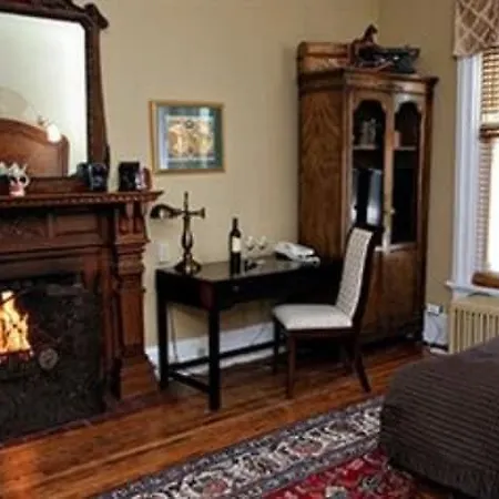 Bed & Breakfast Mcgee's 3*