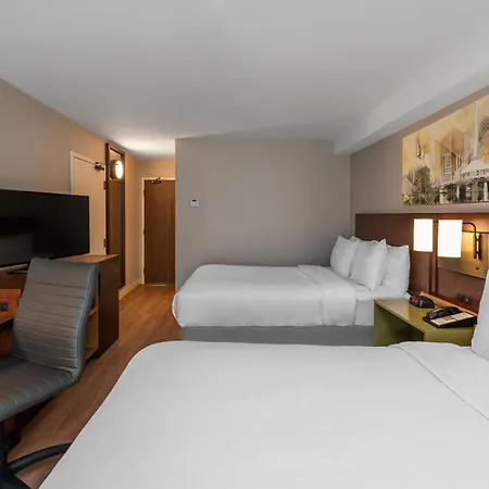 Comfort Kanata West Inn 4*