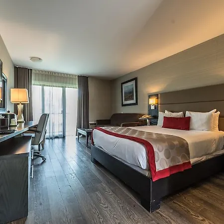 Ramada By Wyndham On The Rideau Hotel 3*