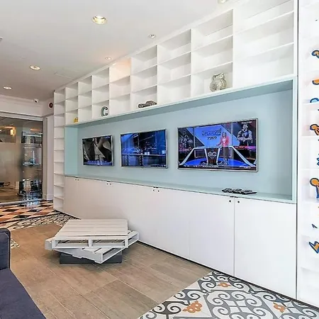 & Ottawa-downtown Hotel 3*