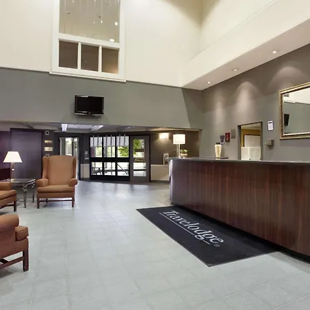 Travelodge By Wyndham East Hotel Ottawa