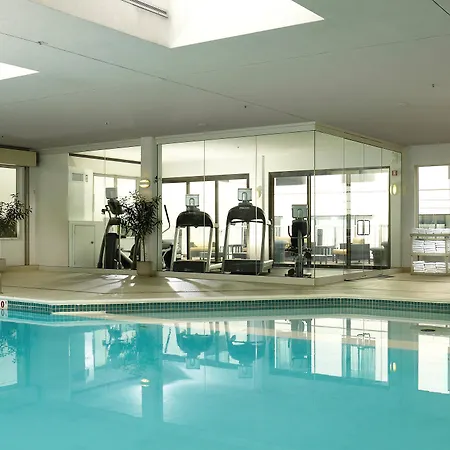 Courtyard By Marriott Downtown 3*