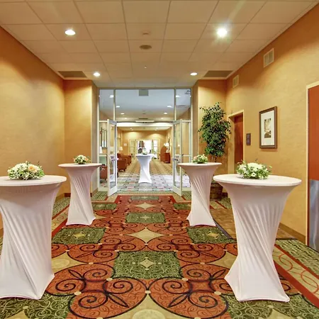 Hilton Garden Airport