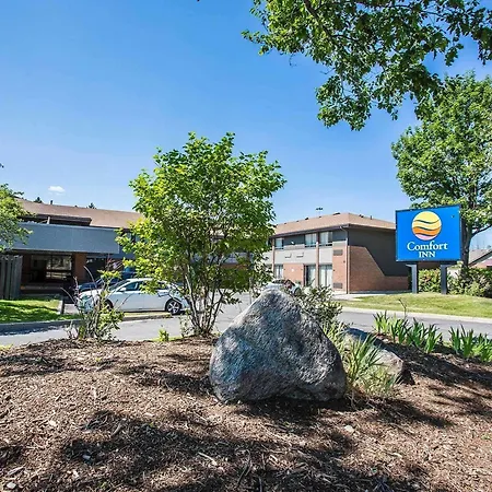 Comfort Kanata West Inn 4*