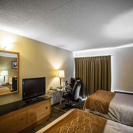 Comfort Kanata West Inn 4*