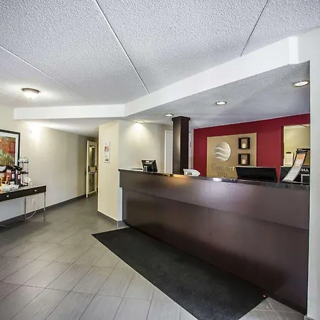 Comfort Kanata West Inn