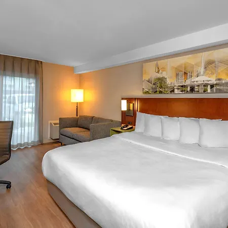 Inn Comfort East 4*