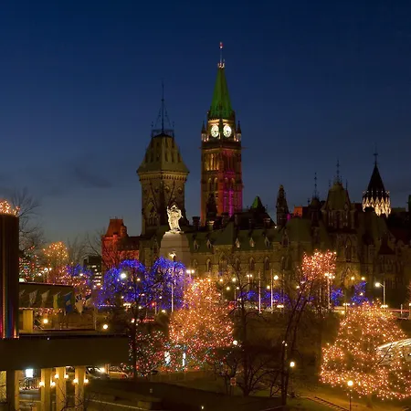 Express & West - Nepean By Ihg Hotel