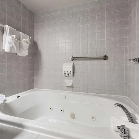 Days By Wyndham West 3*