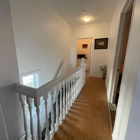 Somerset With Full Kitchen