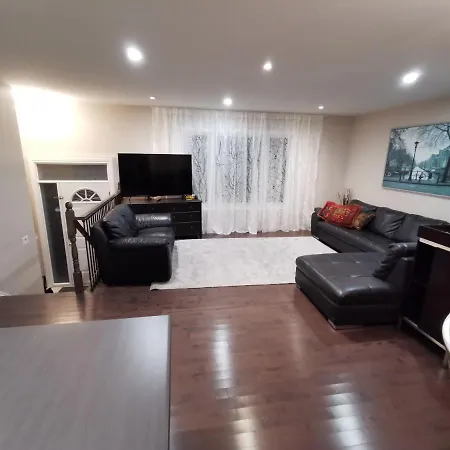 Beautiful 3 Bedroom House *