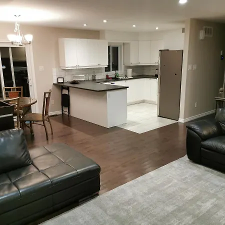 Beautiful 3 Bedroom House * Ottawa