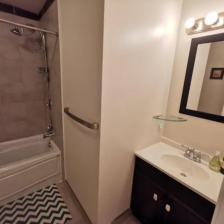 Beautiful 3 Bedroom House Apartment
