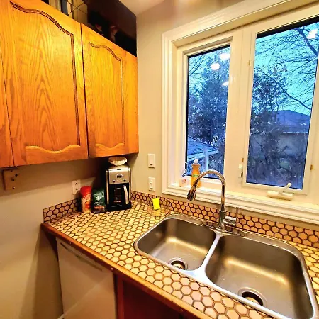 Homestay Strickland Near Algonquin College