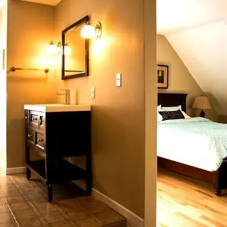 Cozy 4-bedroom Haven For Relaxing Getaways *