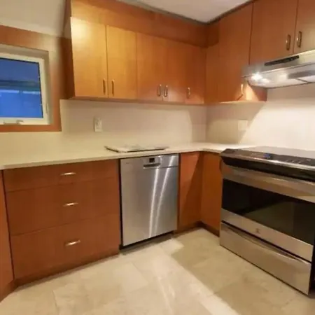 5beds Kitchen Core Area 2parking *