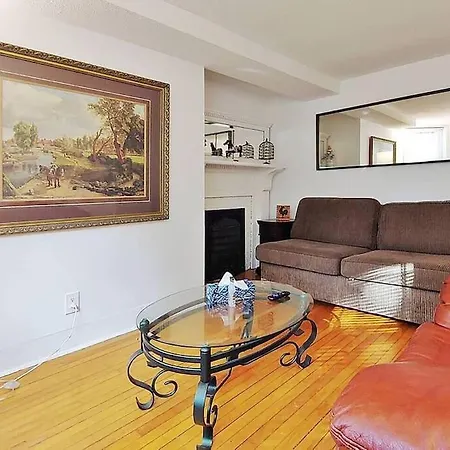 5beds Kitchen Core Area 2parking Apartment