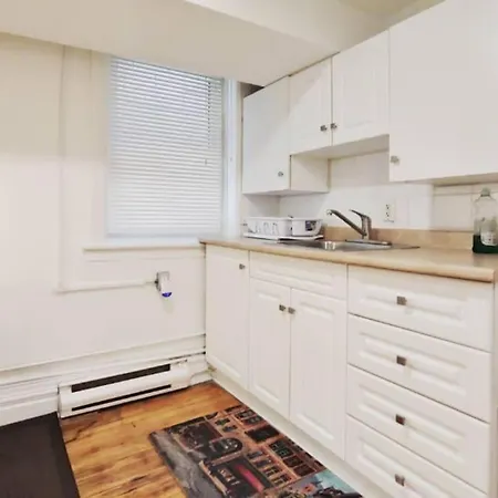 Apartment No Party 2bedroom Location Free Parking