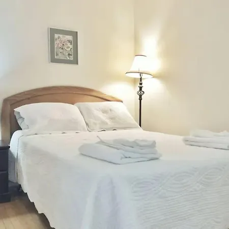 5beds Kitchen Core Area 2parking * Ottawa