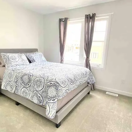 Brand New 3 Bedrooms With Free Parking+wifi Ottawa