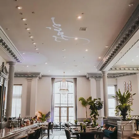 Fairmont Chateau Laurier Gold Experience Hotel