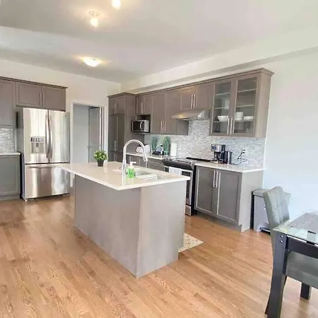 Villa Brand New 3 Bedrooms With Free Parking+wifi Ottawa