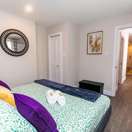 Luxury 1 Bedroom With King Bed - Near Byward Market * Ottawa