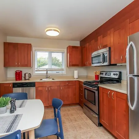 Apartment Perfect Location & Luxury 2 Bed Parking Wifi Ottawa