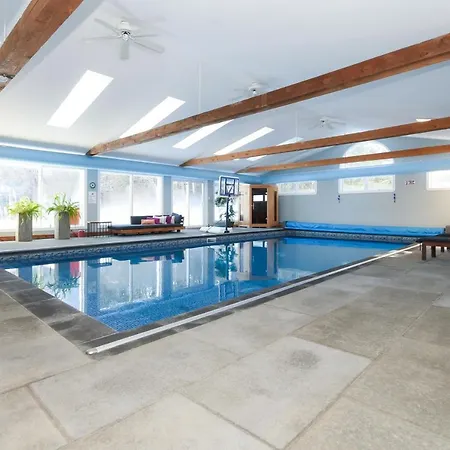 Ashton Retreat - Indoor Pool - Sauna Villa