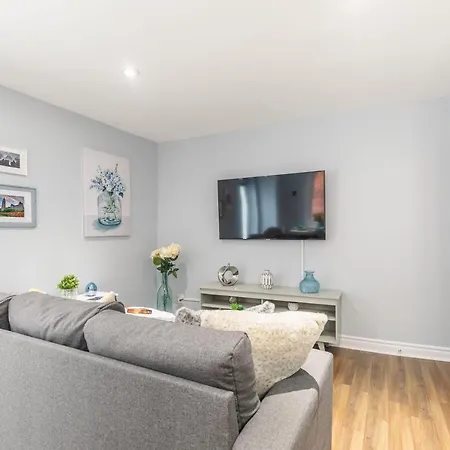 Newly Renovated 1br Units - Near Little Italy Apartment *