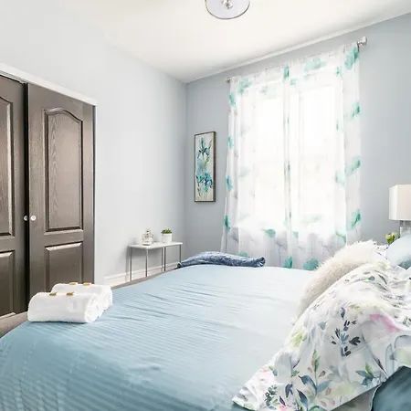 Newly Renovated 1br Units - Near Little Italy Apartment Ottawa