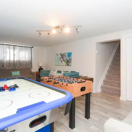 Ashton Retreat - Indoor Pool - Sauna Villa Ottawa