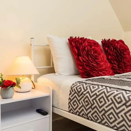Modern 1br - Heart Of Chinatown!
