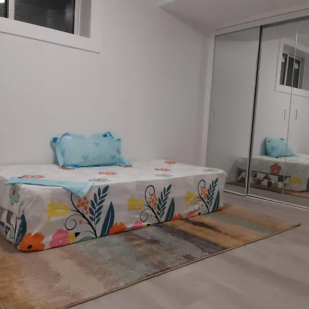 2 Bedroom Unit With Full Kitchen And Bathroom Apartment