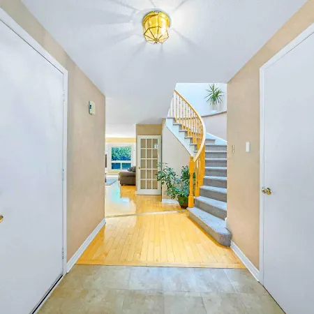 Spacious Family Close To Downtown With King Bed Num1 Ottawa