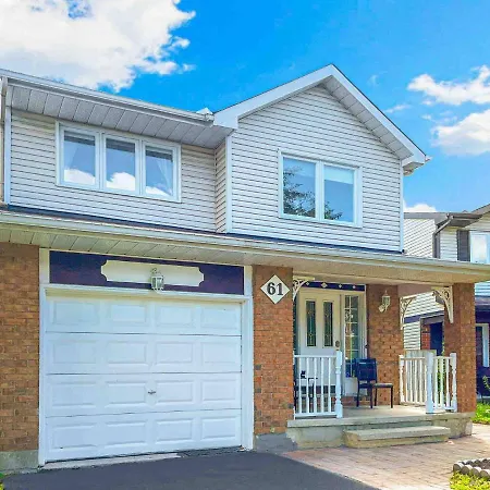 Holiday home Spacious Family Close To Downtown With King Bed Num1