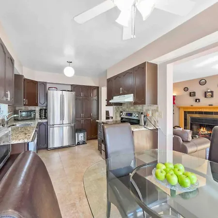 Spacious Family Close To Downtown With King Bed Num1 Holiday home
