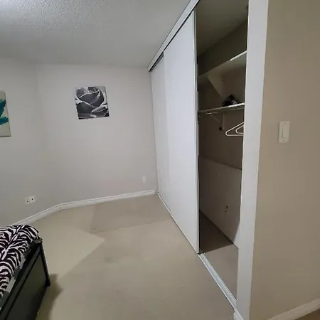 4 Plus 1 Bedrooms Townhouse In Avalon Orleans * Ottawa