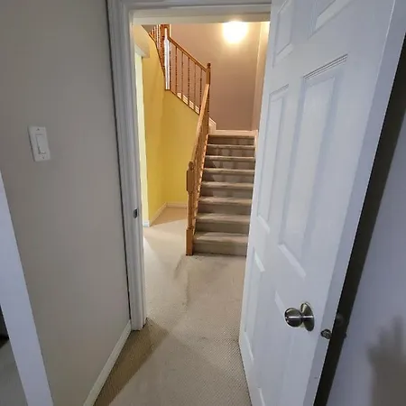 4 Plus 1 Bedrooms Townhouse In Avalon Orleans Apartment Ottawa