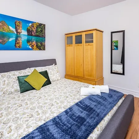 Apartment Modern 2br - King Bed - Steps To