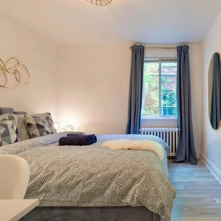 Executive 3Br With Ac Monthly Stays East Ottawa Apartment Ottawa